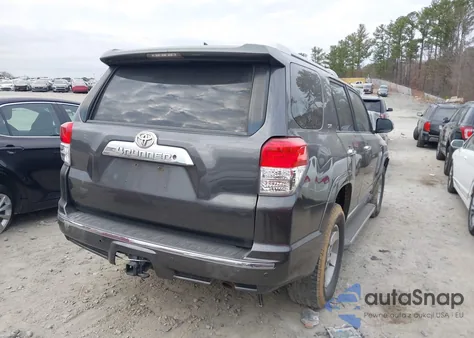 2010 Toyota 4Runner Sr5 V6 z USA, uszkodzony, nr VIN JTEZU5JR9A5013867